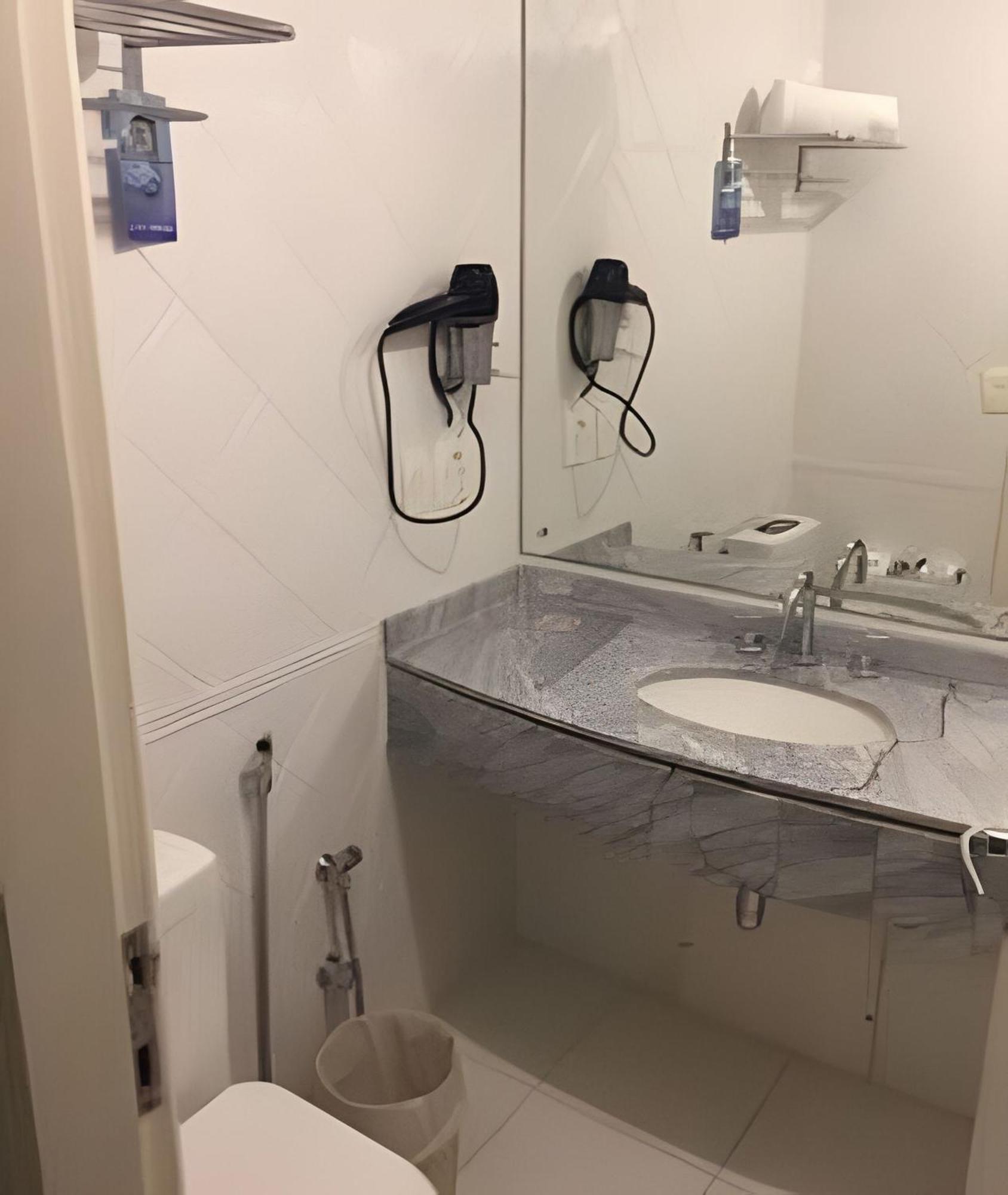 Flat Localizado Na Rua Oscar Freire *